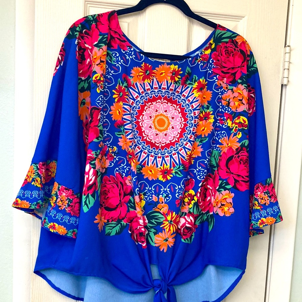 Umgee XL blouse. Tie front